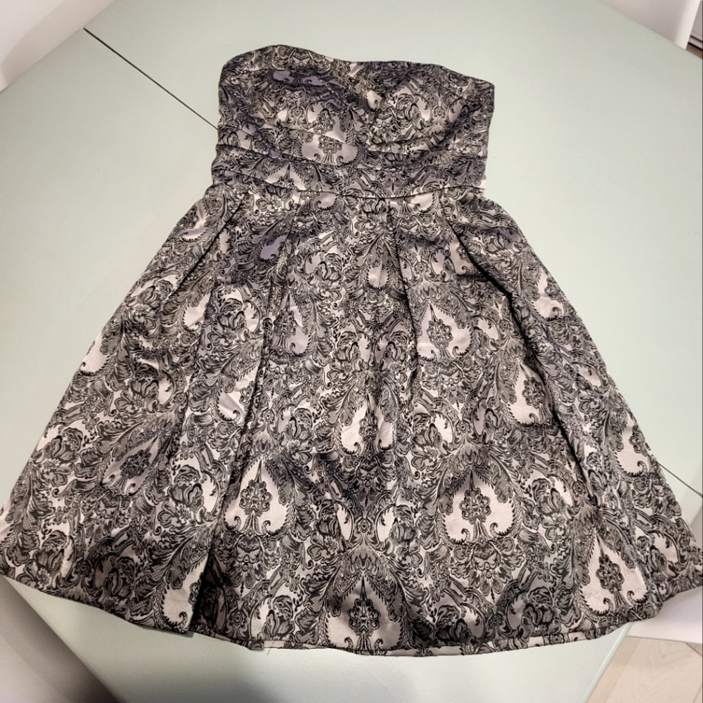Le Chateau Party Dress - Size Small